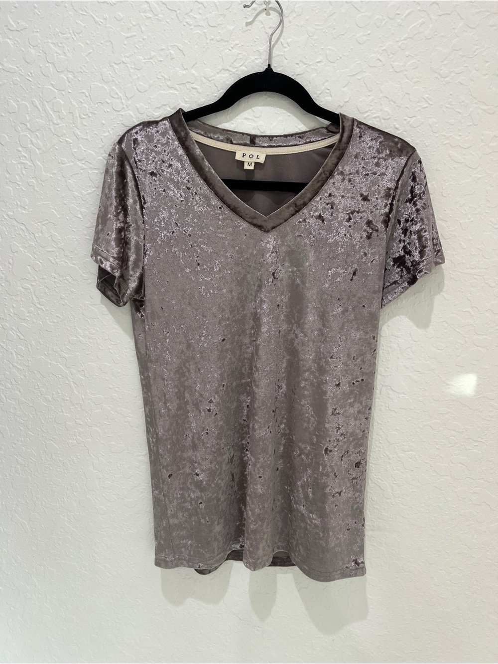 POL V-Neck Velvet Short Sleeve Top in Silver Gray